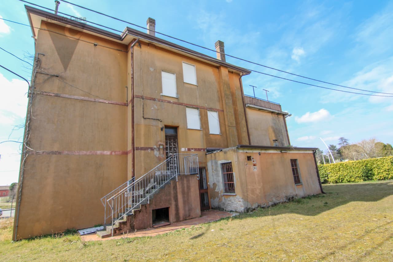 Vigorovea – Condominio Con Spazio Commerciale E Due Appartamenti 4
