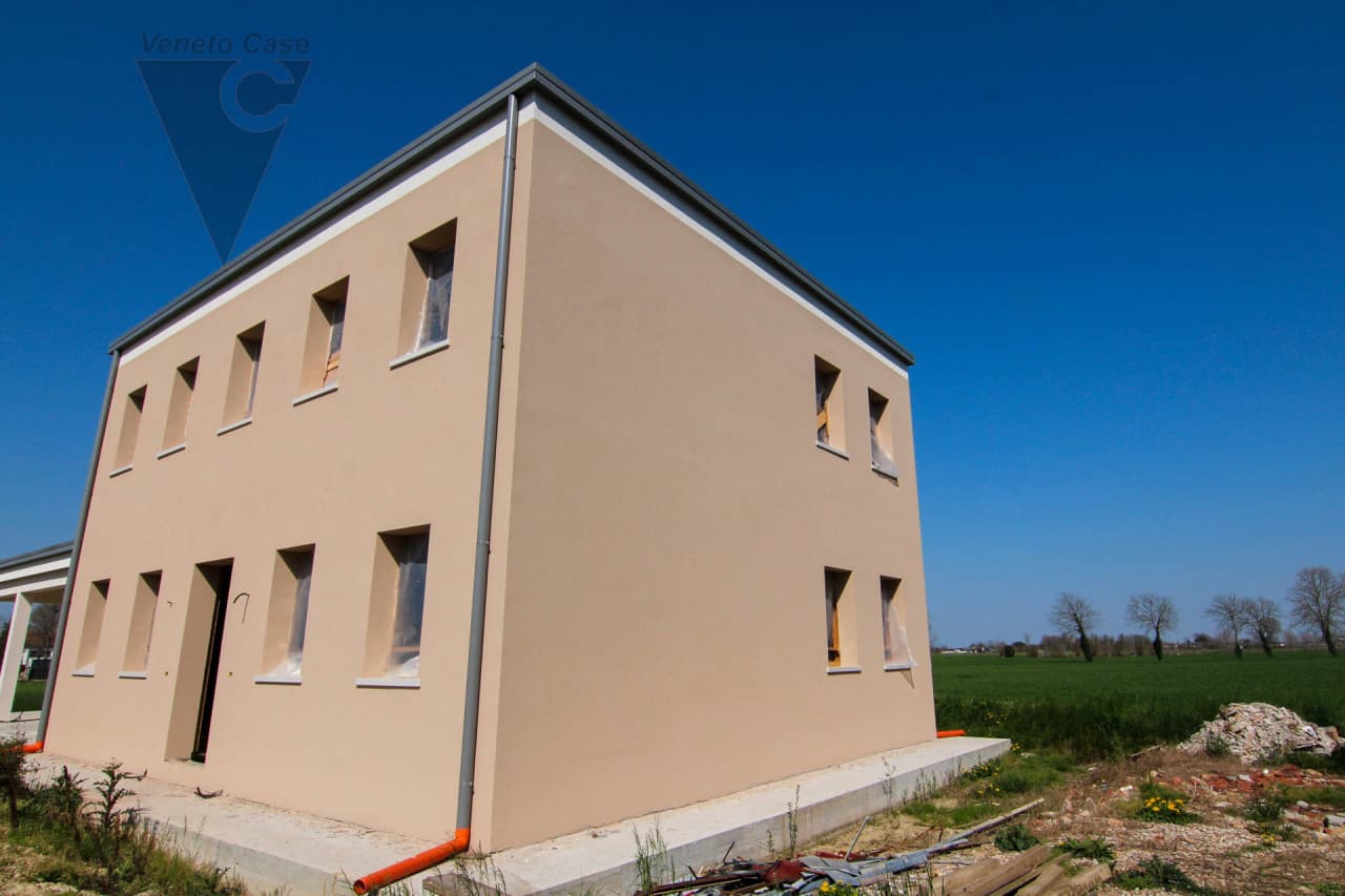 Porzione Di Bifamiliare Su 2 Livelli 4