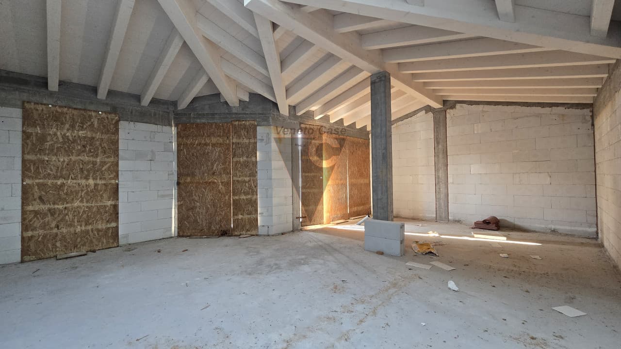 Camponogara Frazione Casa Singola Al Grezzo Piano Unico