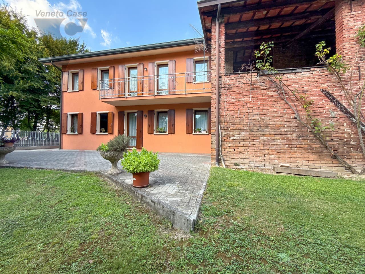 Noventa Padovana - Unifamiliare In Zona Residenziale