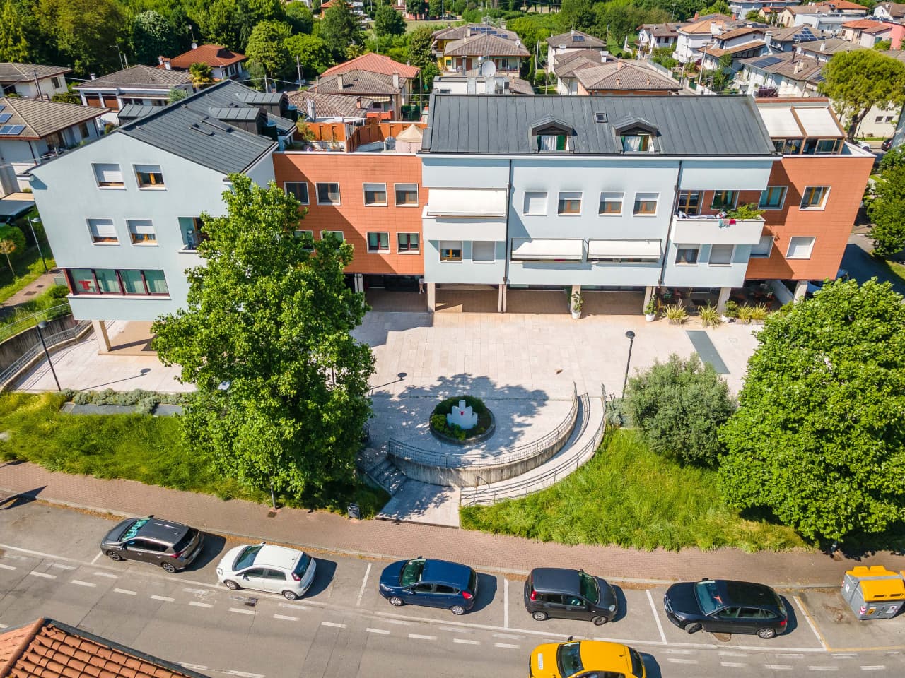 Ospedali: Ufficio Con Magazzino 280 Mq 3