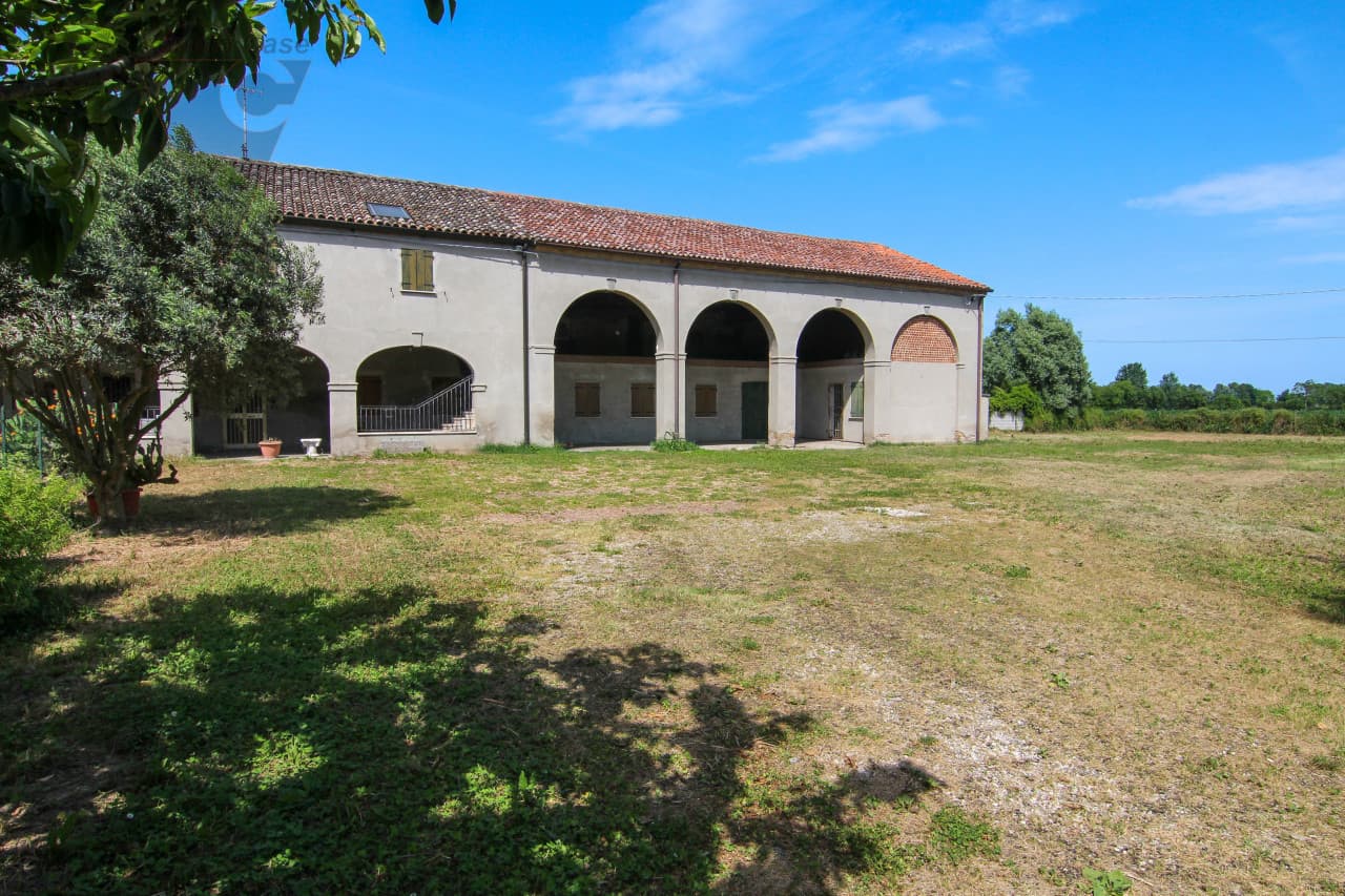Rustico Con Ampio Giardino 2