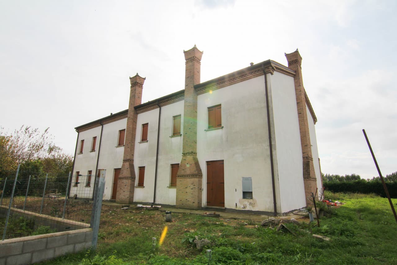 Intera Bifamiliare 4