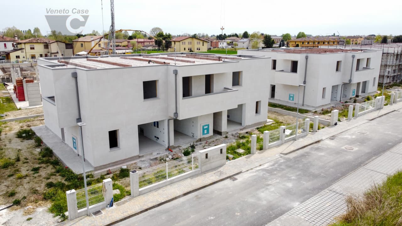 Legnaro – Nuove Porzioni Di Trifamiliare Di Testa 2