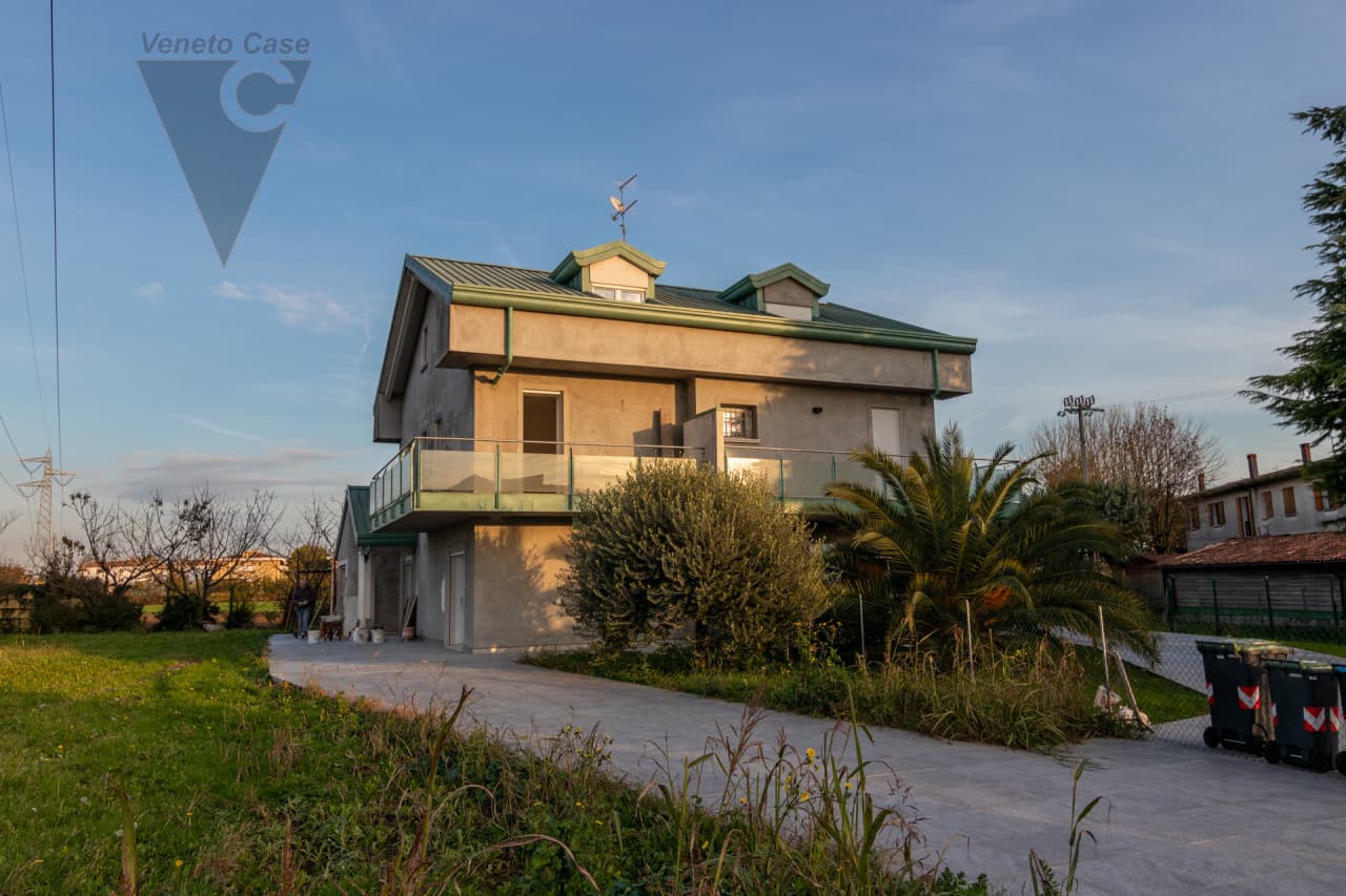 Rio - Bifamiliare Nuova Con Grande Giardino 4