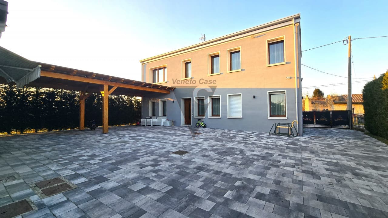 Vigonovo - Villa Con Depandance E Parco 2