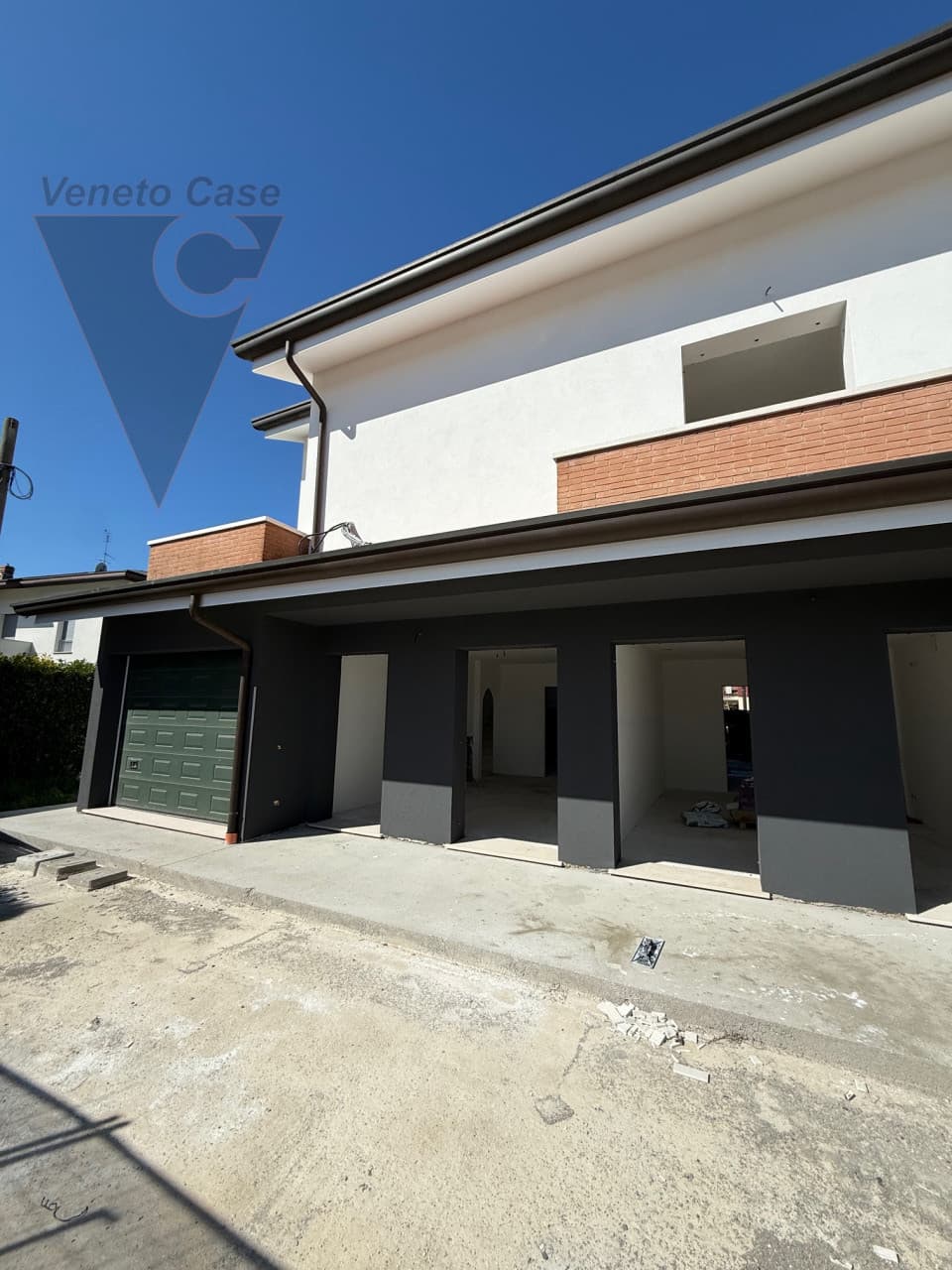 Legnaro – Ampie Trifamiliari