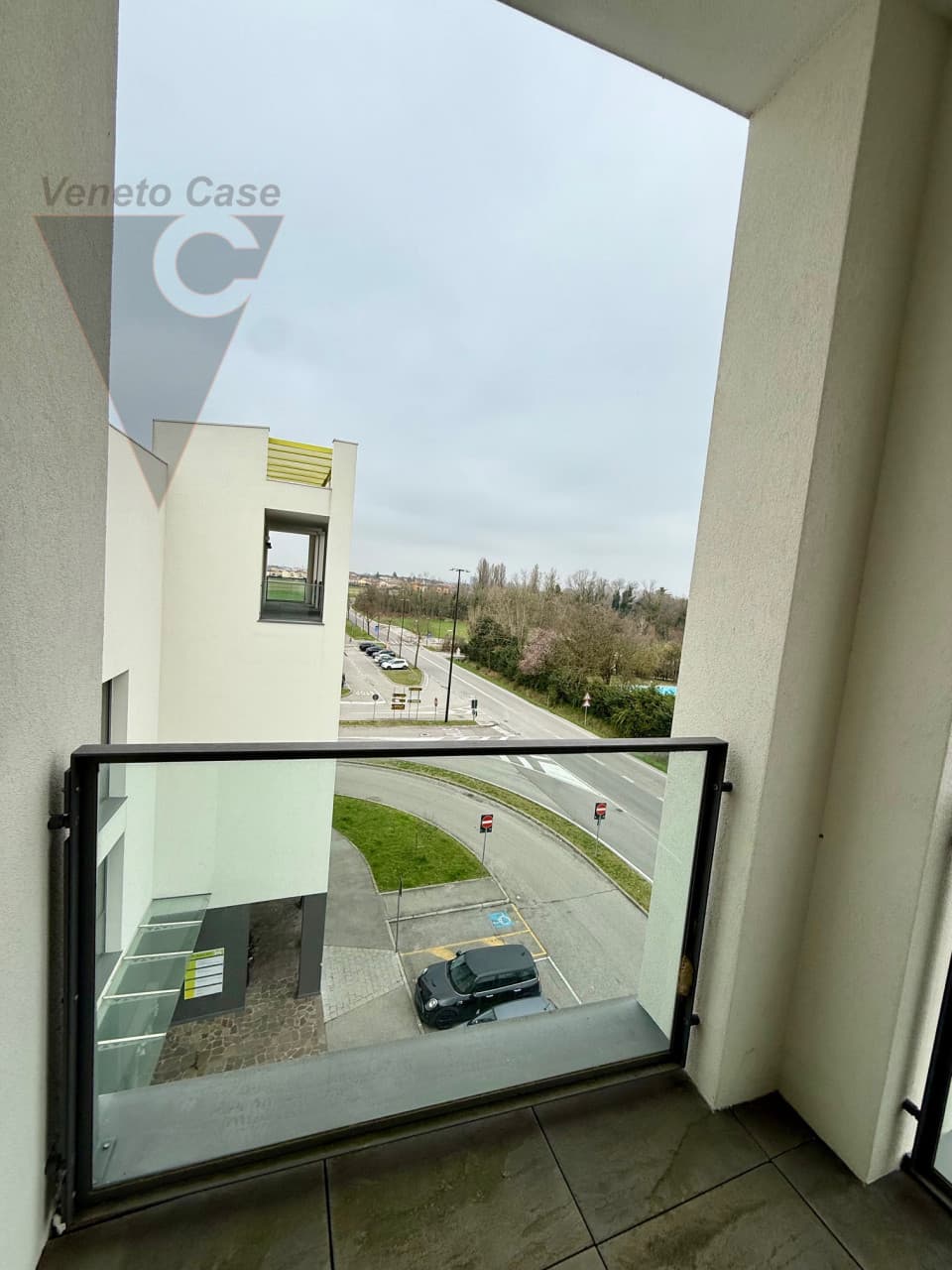 Ponte San Nicolo’ – Nuovo Ed Eleganti Ufficio Con Terrazzone 5