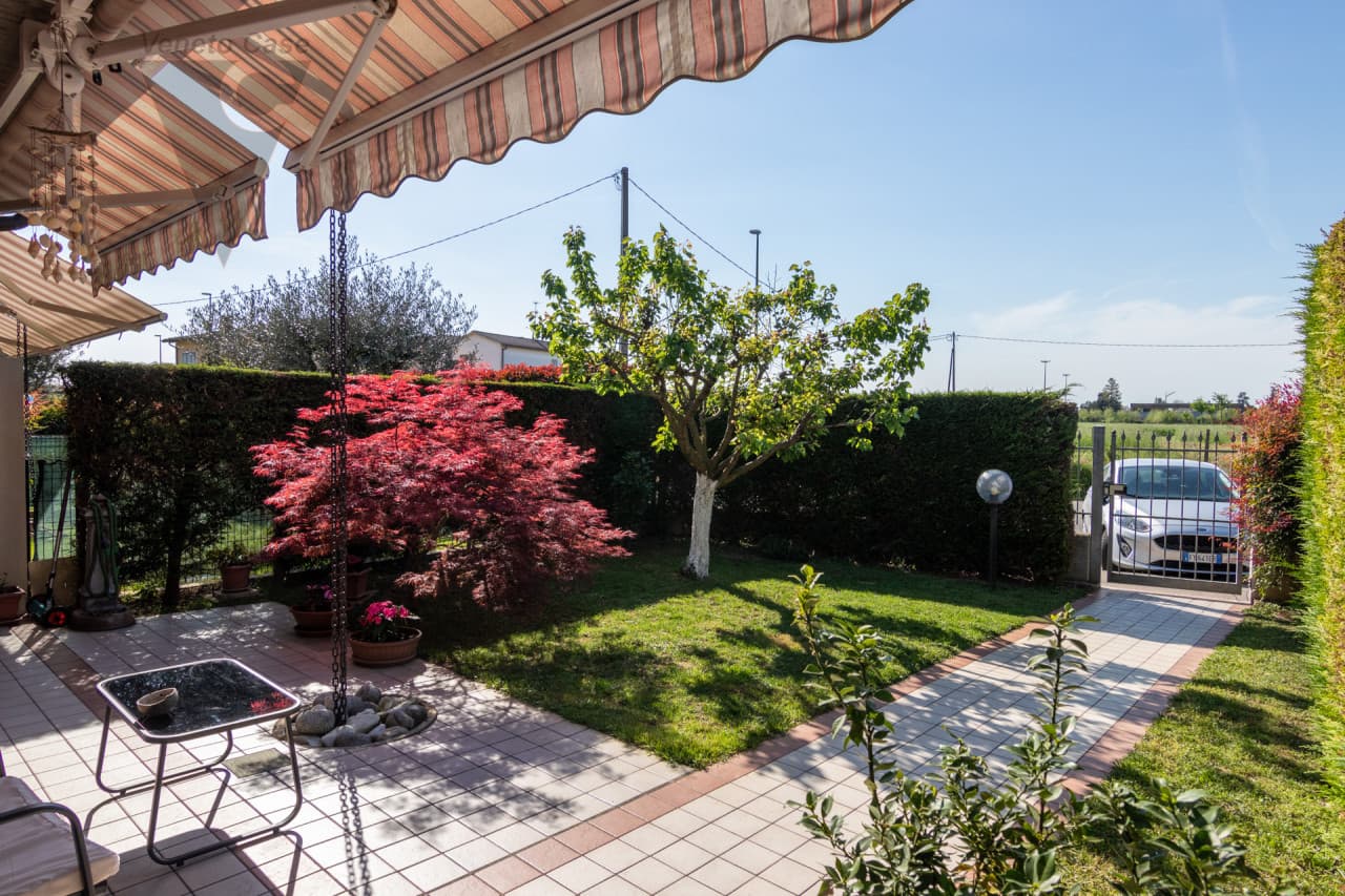 Roncaglia – Porzione Di Testa Di Villa A Schiera 4