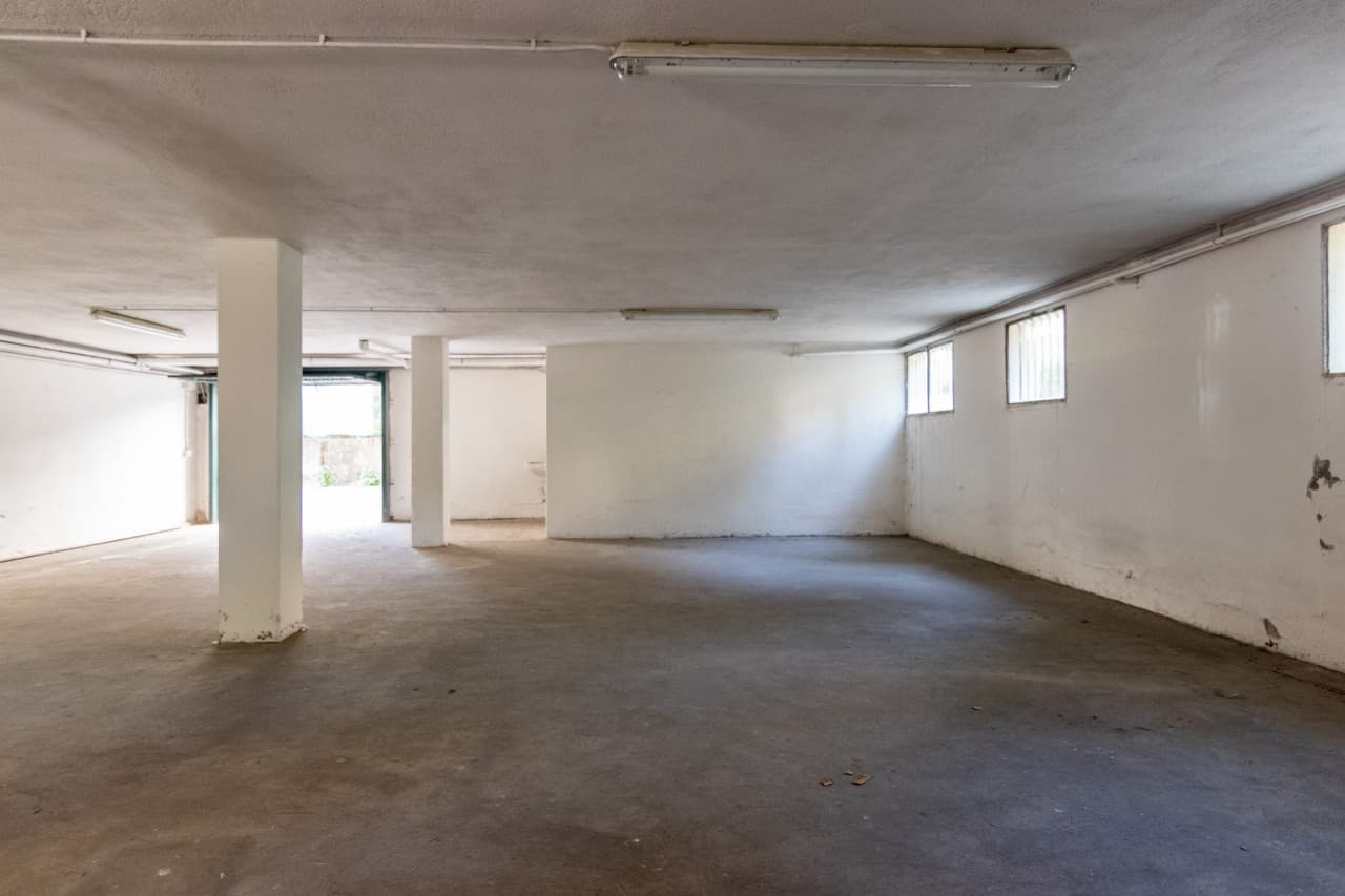 Ampio Garage A Madonna Pellegrina, Padova 4