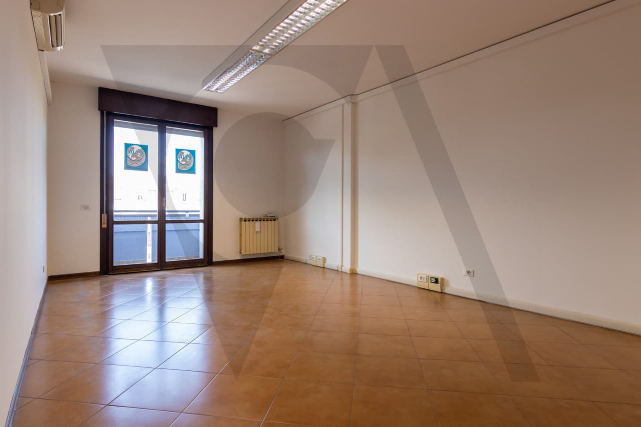 Roncaglia – Centralissimo E Ampio Appartamento 5