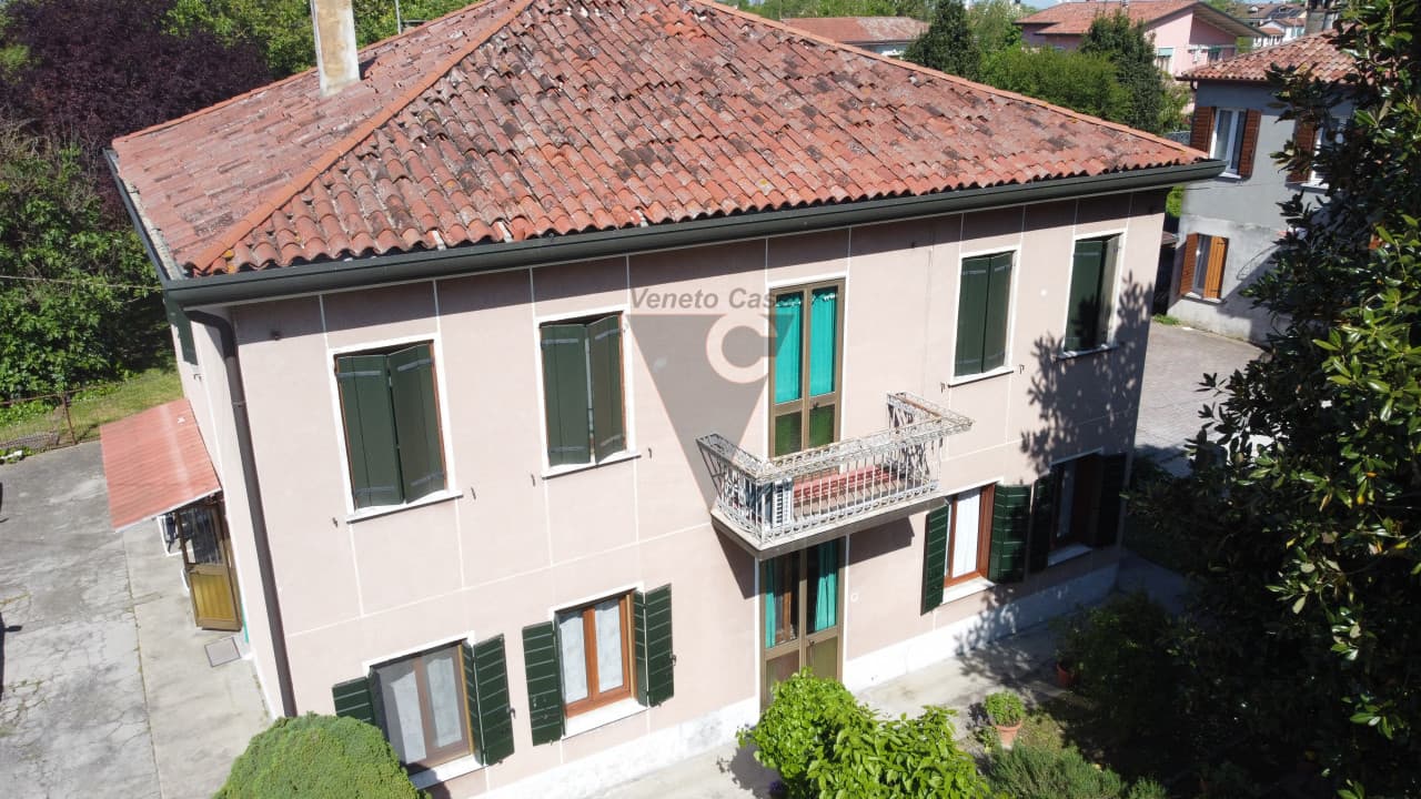Asseggiano - Grande Casa Singola Con Terreno