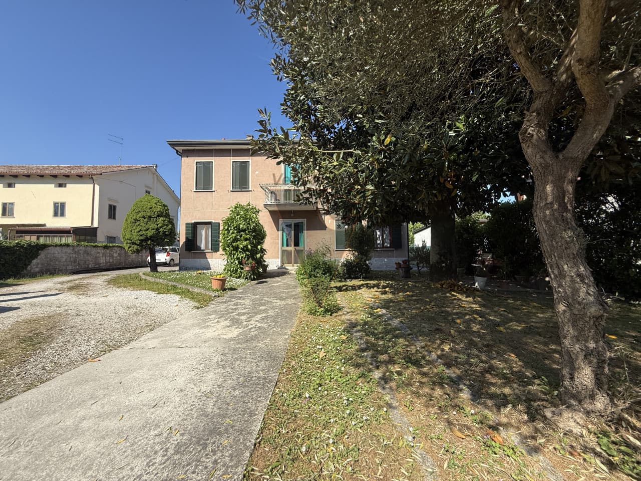 Asseggiano - Grande Casa Singola Con Terreno 3
