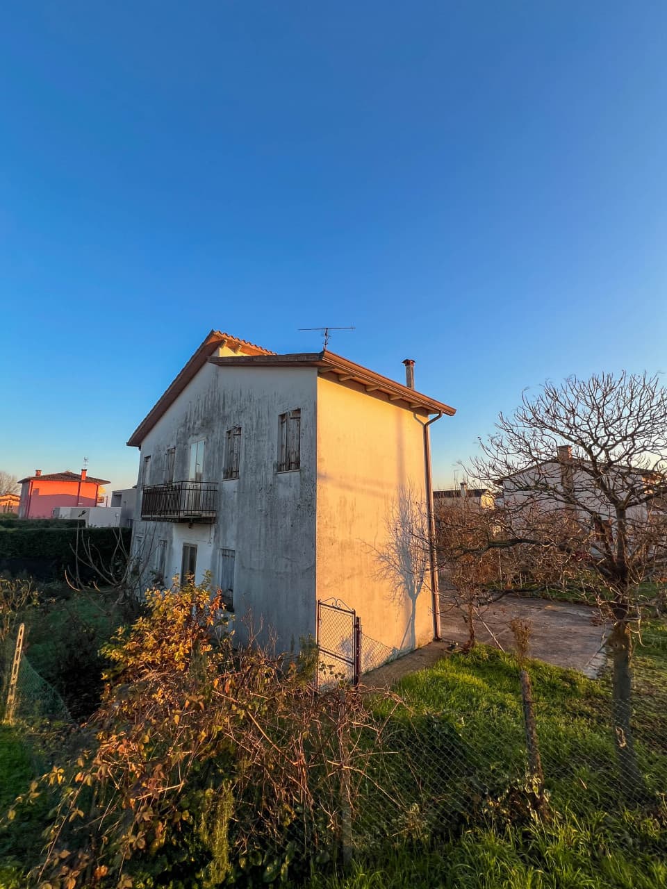 Cona: Casa Indipendente 4