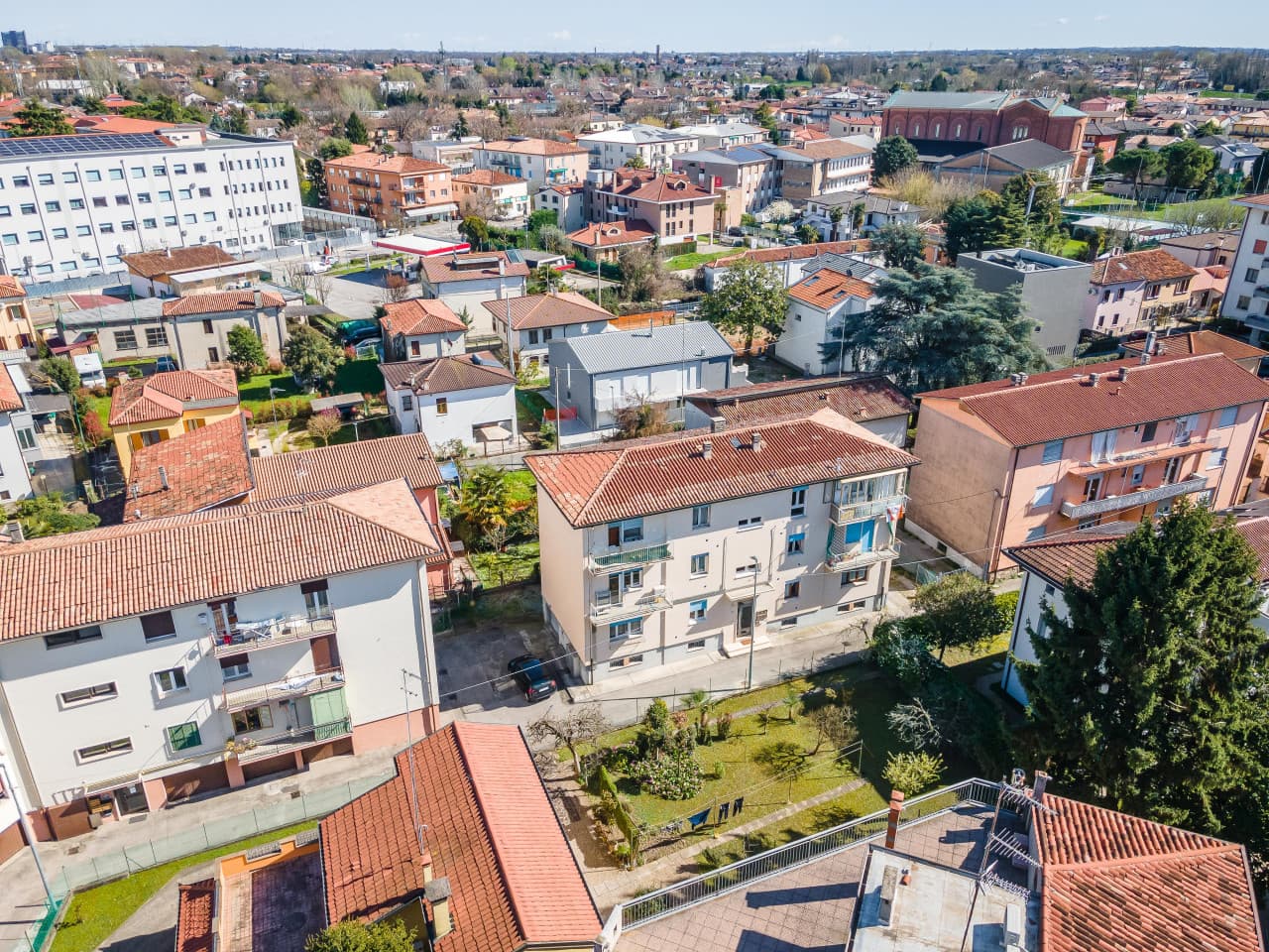 Madonna Pellegrina: 2 Camere Su 6 Unita’ 3