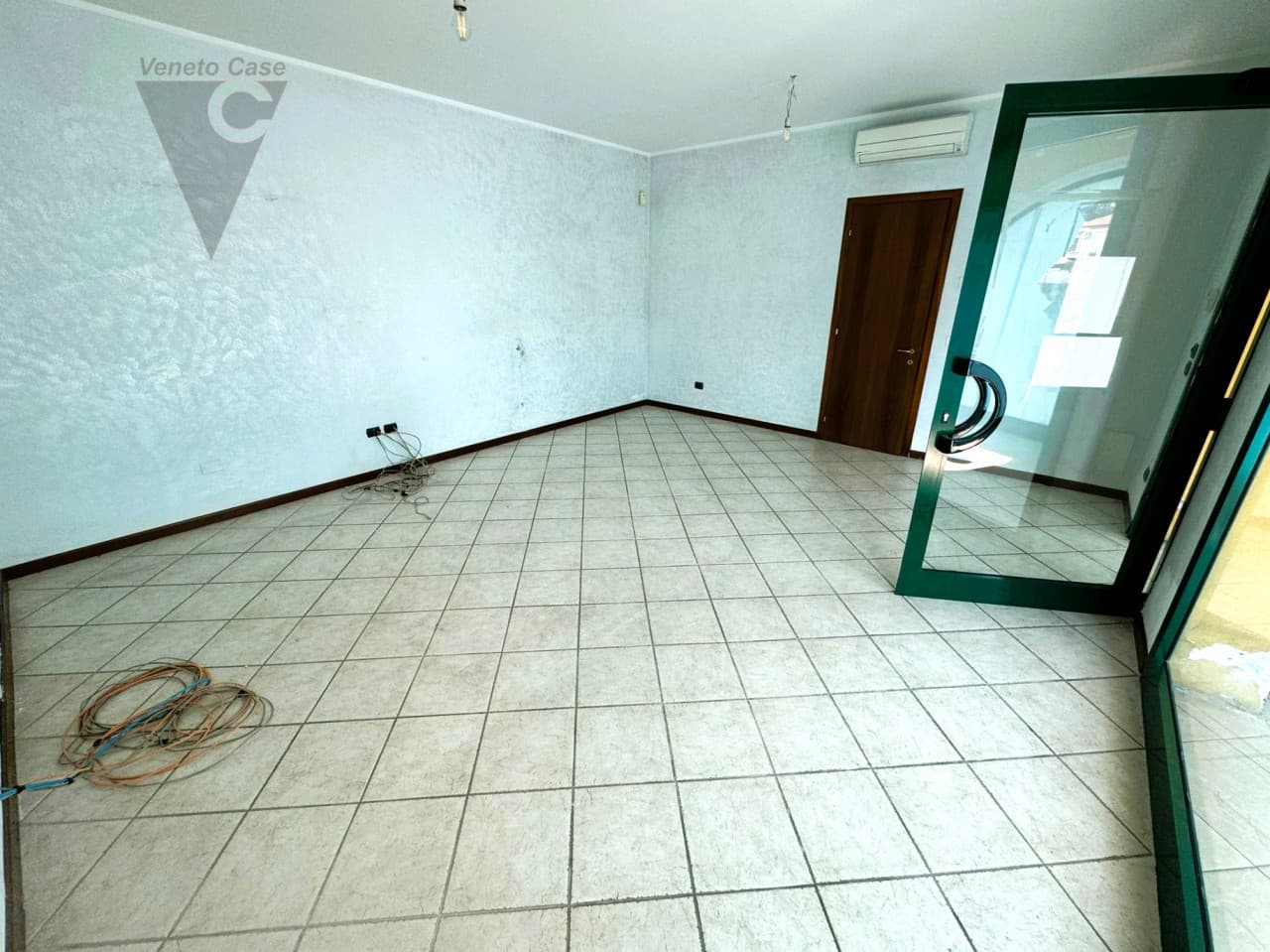 Camin - Ufficio/Negozio Fronte Strada 2