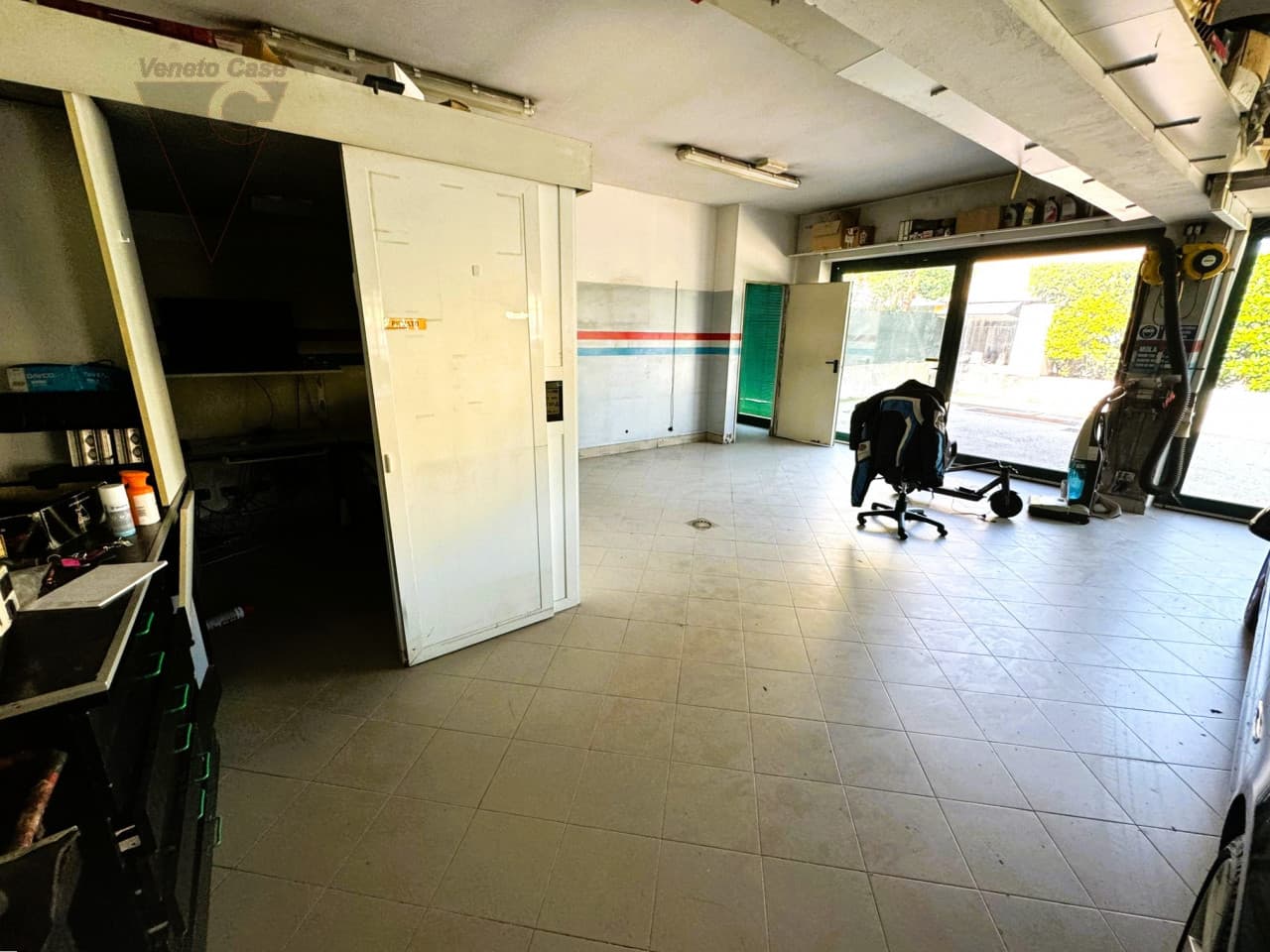 Camin - Zona Industriale Est - Immobile Commerciale Con Abitazione 4