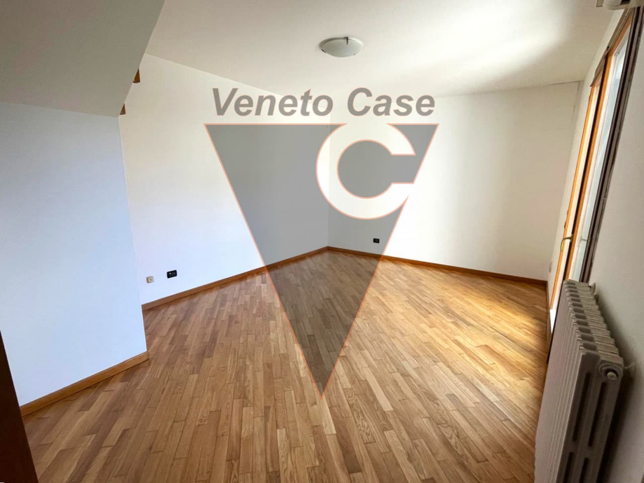 Villatora Centro - Appartamento Bicamere Su Due Livelli Con Giardino Privato 4