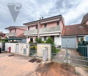 Immagine Porzione Di Villetta A Schiera Centrale - 8312620 - 8369527 - Venetocase