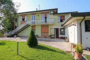 Immagine Bifamiliare Con Giardino - 8322880 - 8369515 - Venetocase