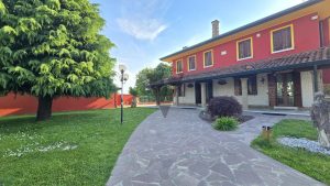 Immagine Casa Singola Per 2 Nuclei + Annessi - 8321019 - 8398420 - Venetocase