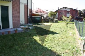 Immagine Villatora Centro - Appartamento Bicamere Su Due Livelli Con Grande Scoperto Privato - 8398005 - 8405522 - Venetocase