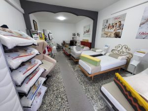 Immagine Luminoso Negozio In Centro - 8403907 - 8430483 - Venetocase