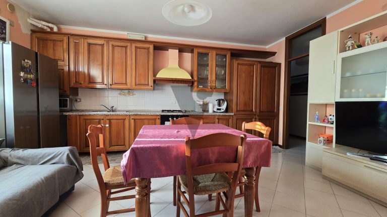 Immagine Appartamento Trilocale Luminoso In Vendita A Campagna Lupia - 8417286 - 8417584 - Venetocase