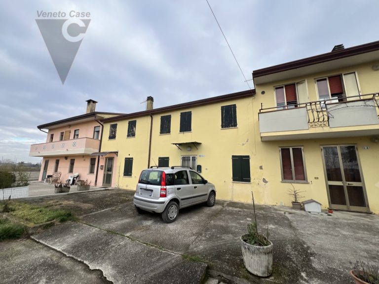 Immagine Casa Accostata Su 2 Lati - 8414380 - 8414674 - Venetocase