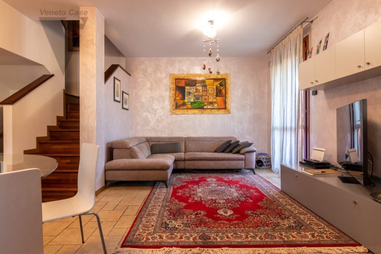 Immagine Voltabarozzo – Porzione Di Testa Di Villa A Schiera - 8412322 - 8413805 - Venetocase
