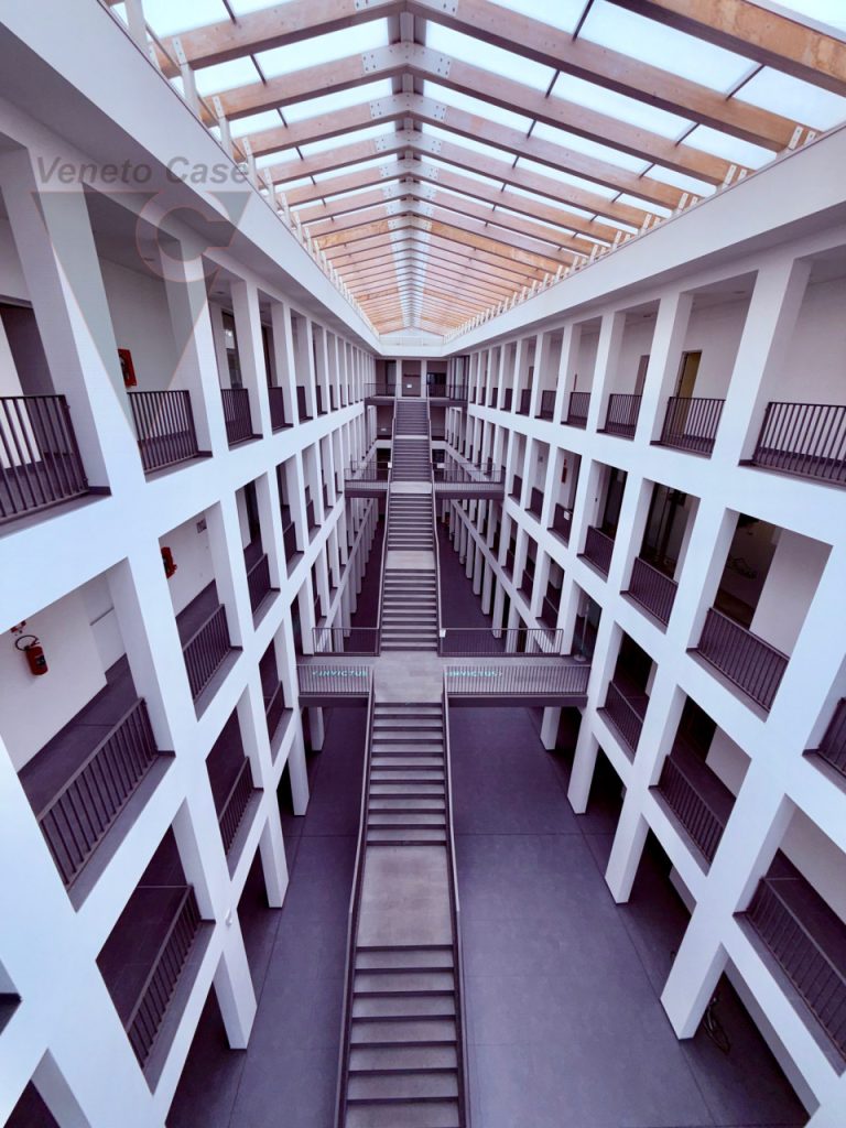 Immagine Ponte San Nicolo’ – Moderni Ed Eleganti Uffici Con Terrazzo - 8423802 - 8423818 - Venetocase