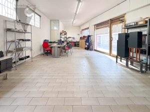 Immagine Stra' - Negozio Piano Terra - 8423240 - 8435455 - Venetocase