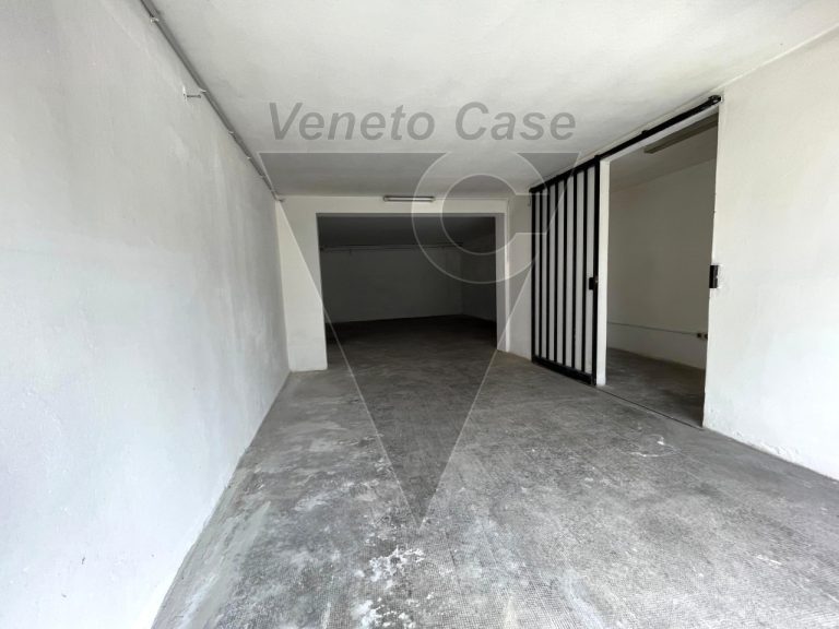Immagine Sant'osvaldo - Garage In Locazione Al Piano Terra - 8428092 - 8428672 - Venetocase
